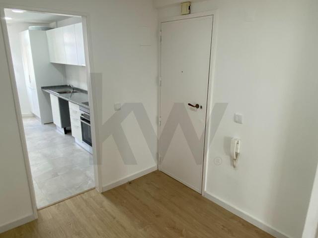 3 bedroom apartment in Oeiras | With elevator and balcony