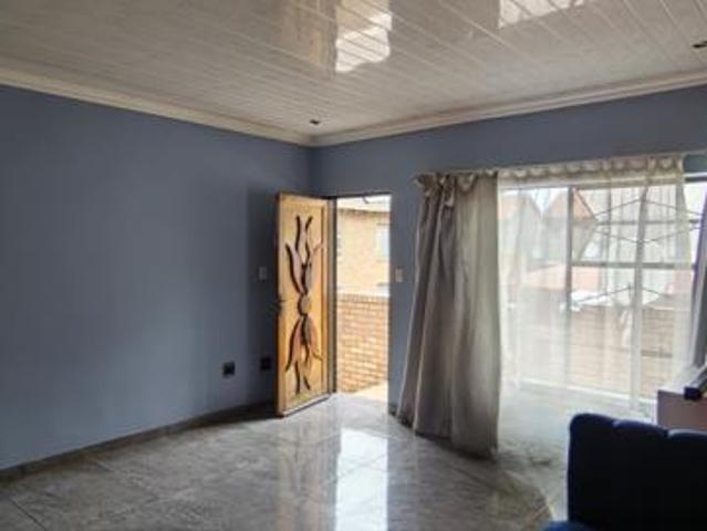 3 Bedroom Apartment in Annadale