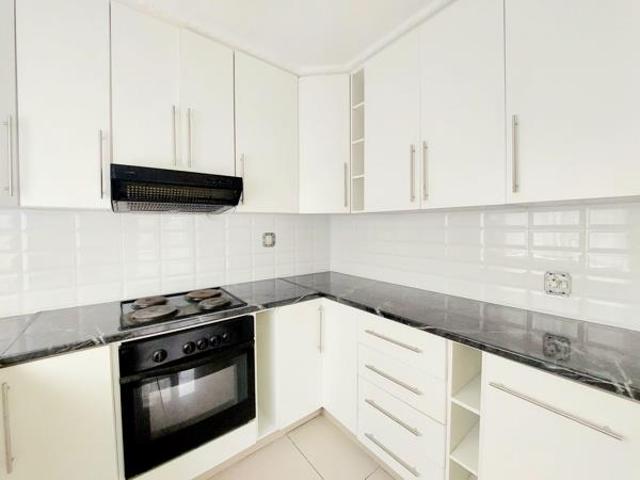 3 Bedroom Apartment in Arboretum