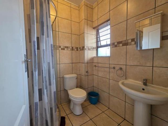 3 Bedroom Apartment in Bult West