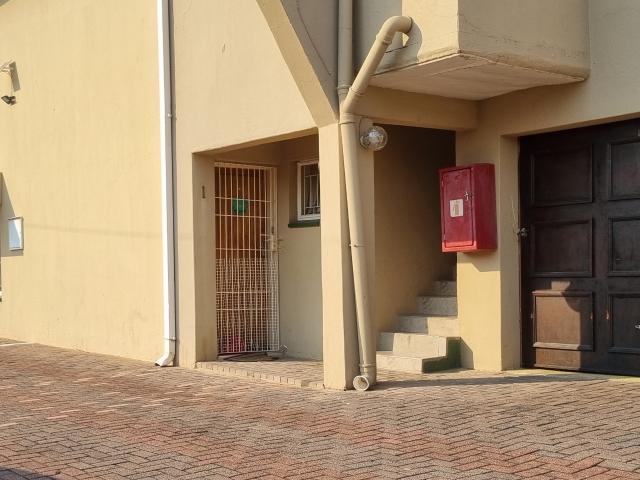 3 Bedroom Apartment in Bela Bela