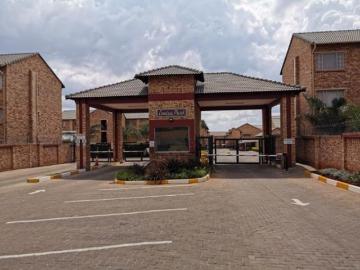 Apartment to rent in Celtisdal - Parking