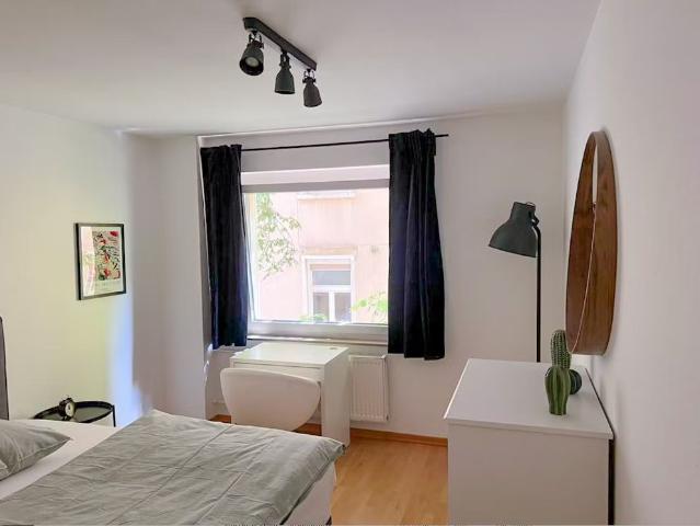 3 Bedroom Apartment in central Frankfurt Westend, Frankfurt Amsterdam Apartments for Rent