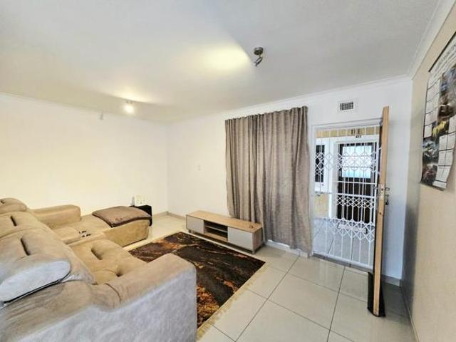 3 Bedroom Apartment in Dawncrest