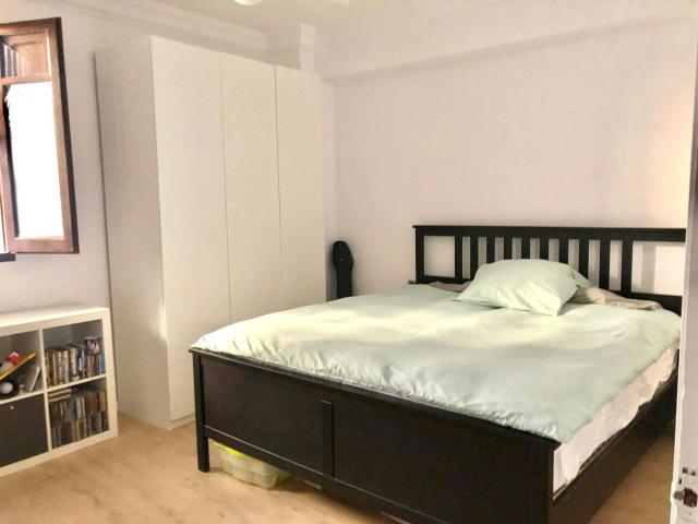 3 Bedroom Apartment in El Carmen, Valencia Amsterdam Apartments for Rent