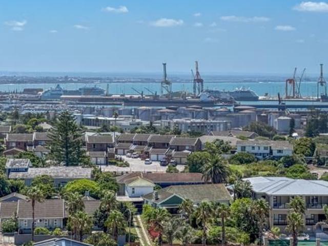 3 Bedroom Apartment in Humewood