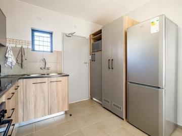 3 Bedroom Apartment in Kameeldrift East