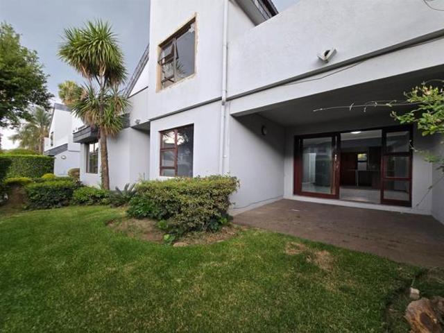 3 Bedroom Apartment in Lakefield