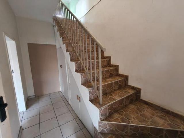 3 Bedroom Apartment in Laudium