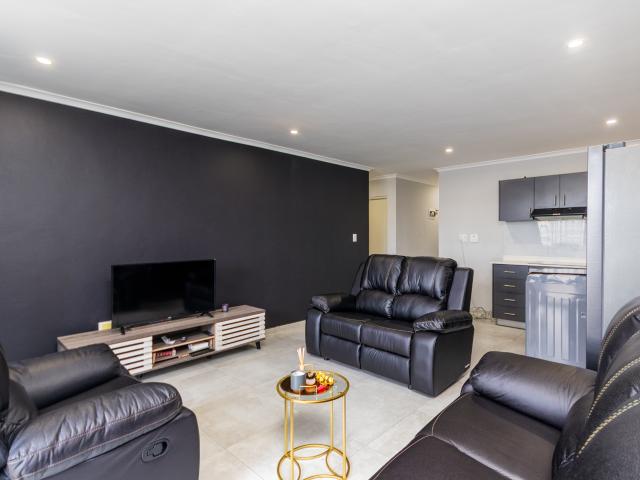 3 Bedroom Apartment in Parklands