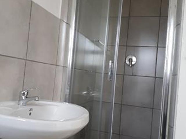 3 Bedroom Apartment in Princess AH