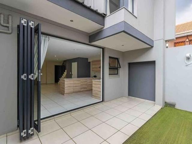 3 Bedroom Apartment in Rynfield
