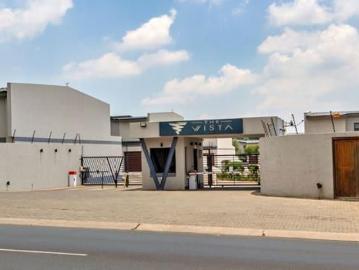 3 Bedroom Apartment in Rynfield