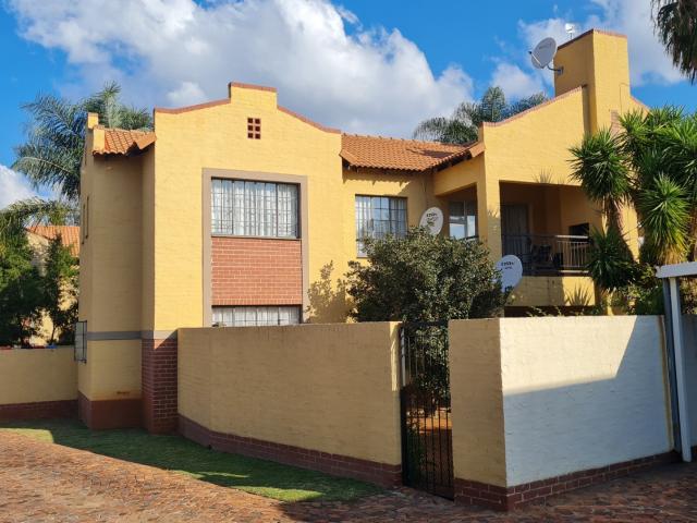 3 Bedroom Apartment in Safari Gardens