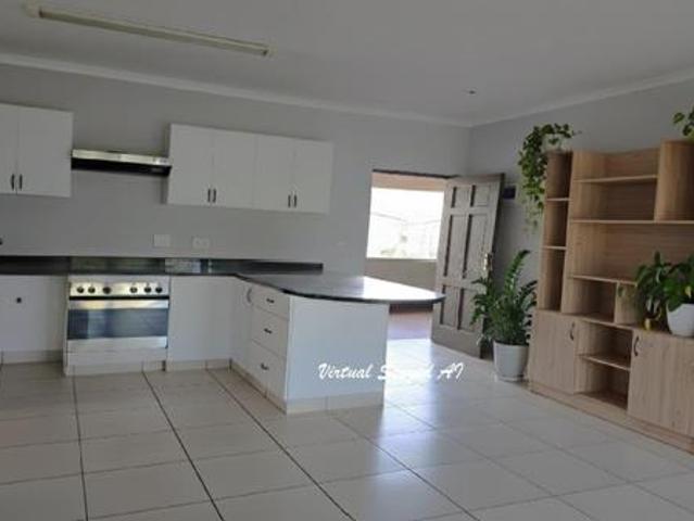 3 Bedroom Apartment in Sheffield Beach