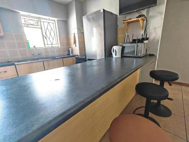 3 Bedroom Apartment in Westdene