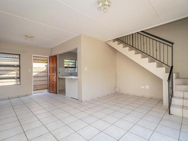 3 Bedroom Apartment in Wilgeheuwel