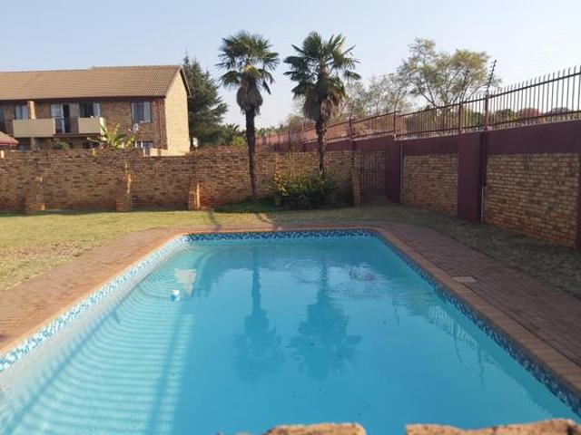 3 Bedroom Apartment in Zwartkop