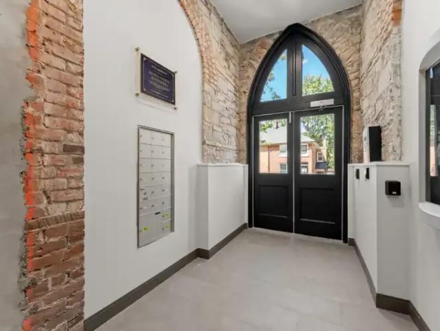 3 Bedroom Apartment Kingston ON 101089788
