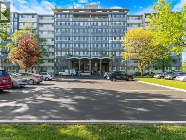 3 Bedroom Apartment Kitchener ON LS105281933