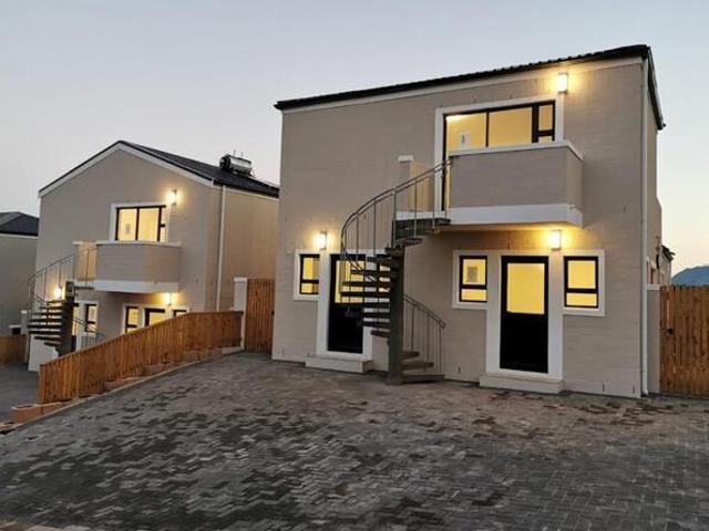 3 Bedroom Apartment Kommetjie Western Cape LS99203607