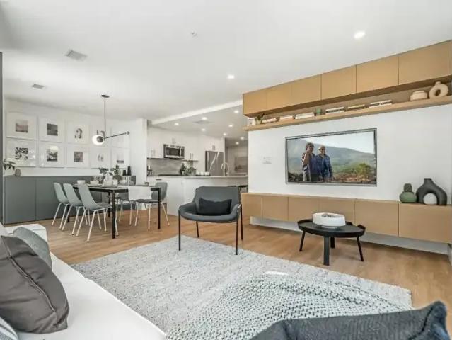 3 Bedroom Apartment Langley BC 106118428