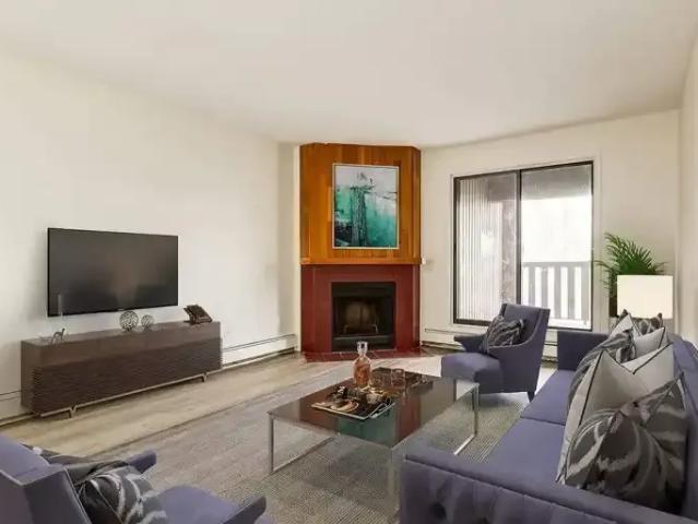 3 Bedroom Apartment Lloydminster SK 104840236