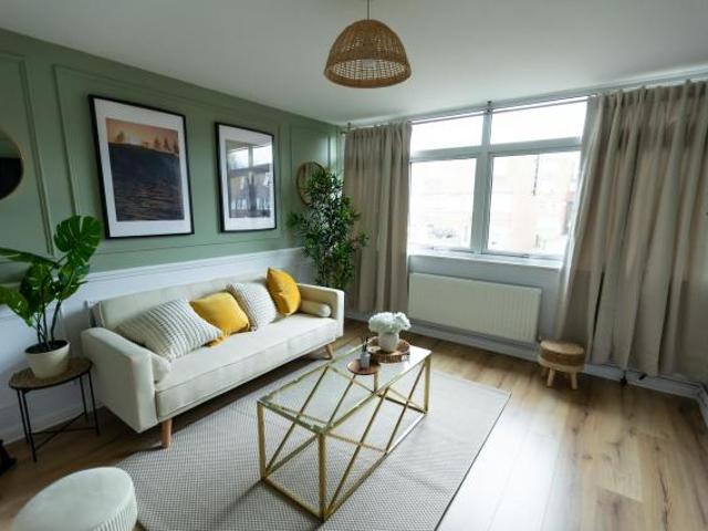 3 Bedroom Apartment London London 87061826
