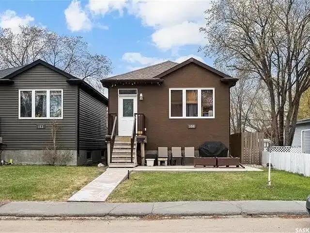 3 Bedroom Apartment Regina SK LS104986125
