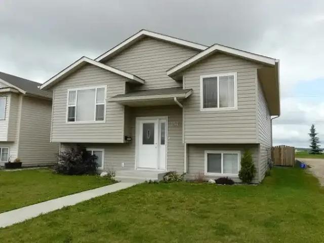 3 Bedroom Apartment Red Deer AB 103611695