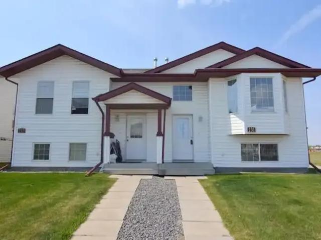 3 Bedroom Apartment Red Deer AB 104224381