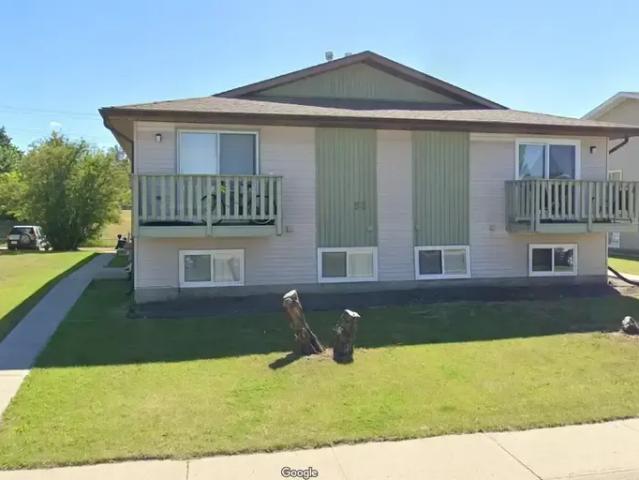 3 Bedroom Apartment Red Deer AB 104753076