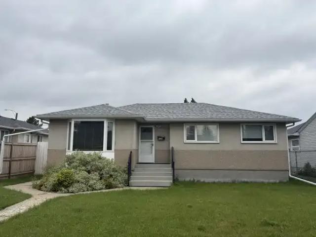 3 Bedroom Apartment Red Deer AB 104957588