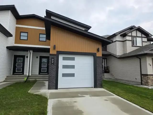 3 Bedroom Apartment Red Deer AB 104985969