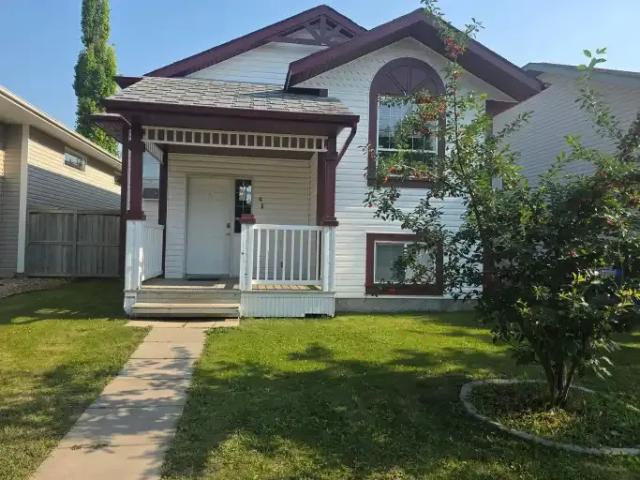 3 Bedroom Apartment Red Deer AB 106044716