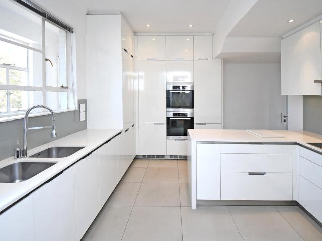 3 Bedroom Apartment Rented in Melrose