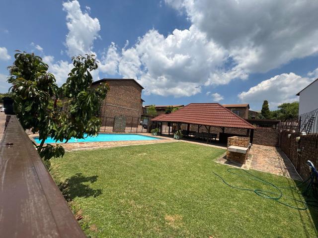 3 Bedroom apartment rented in North Riding, Randburg