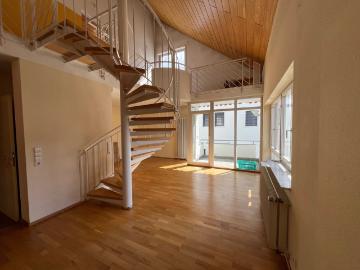 3 bedroom apartment right between Patch and Kelley