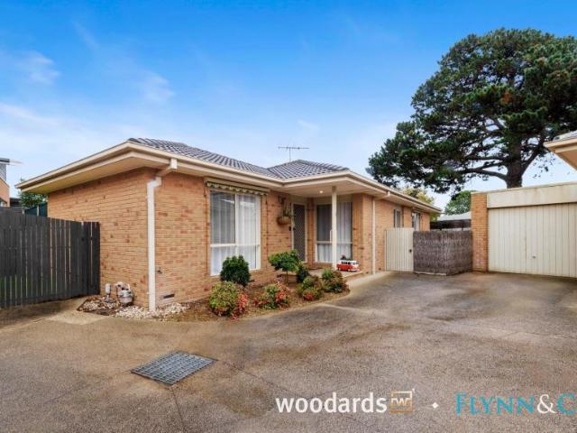 3 Bedroom Apartment Rosebud VIC 102764272