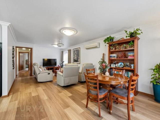 3 Bedroom Apartment St Agnes, 104917265