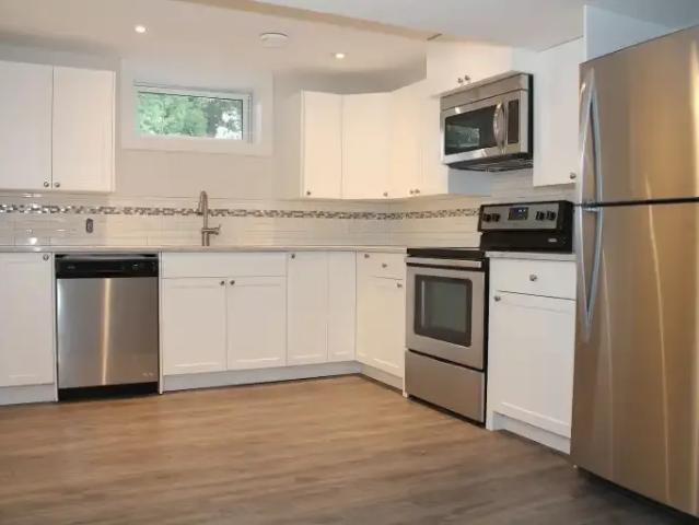 3 Bedroom Apartment St. Albert AB 104362590