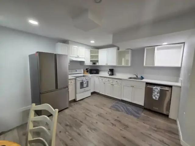 3 Bedroom Apartment Strathmore AB 104535409