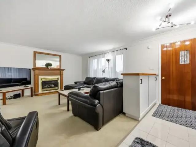 3 Bedroom Apartment Sarnia ON 105486386