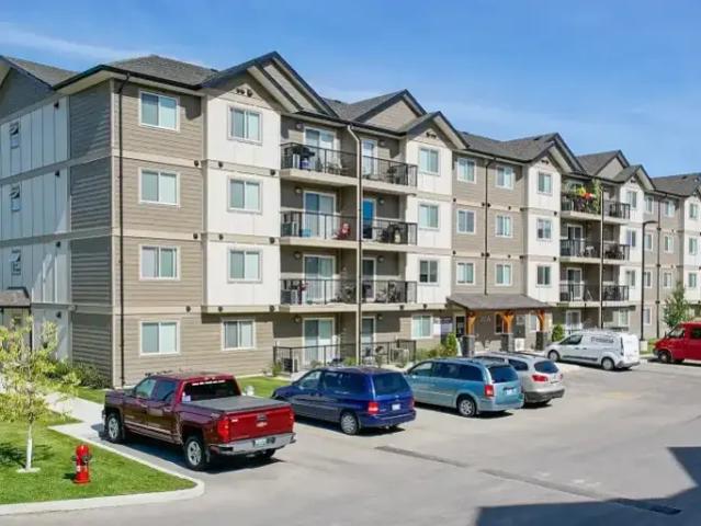 3 Bedroom Apartment Selkirk MB LS105226350