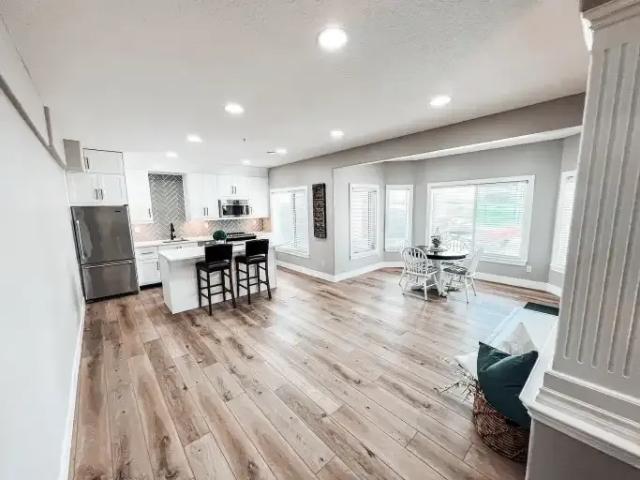 3 Bedroom Apartment Sherwood Park AB 103151464