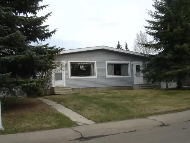 3 Bedroom Apartment Spruce Grove AB 104563511