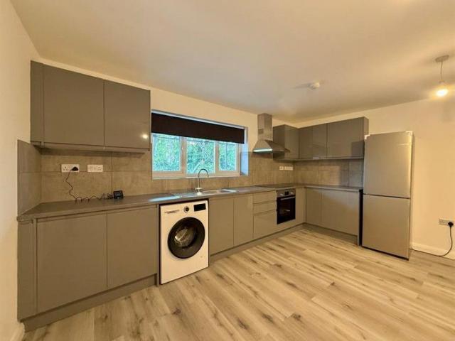 3 Bedroom Apartment To Let