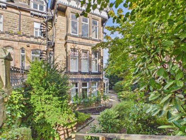 3 bedroom Apartment To Let