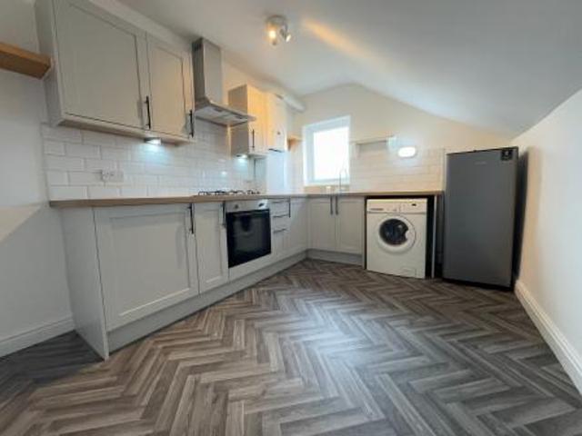 3 bedroom Apartment To Let