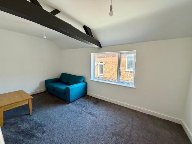 3 bedroom apartment to let